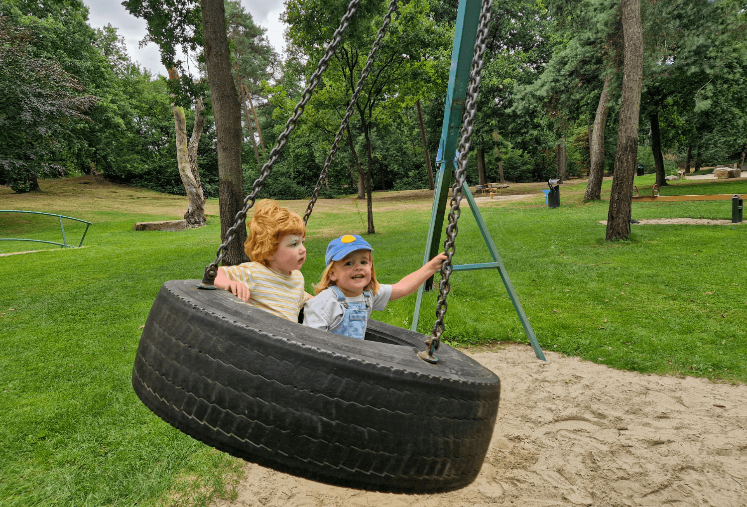 Vakantiepark de Bergen spelende kinderen