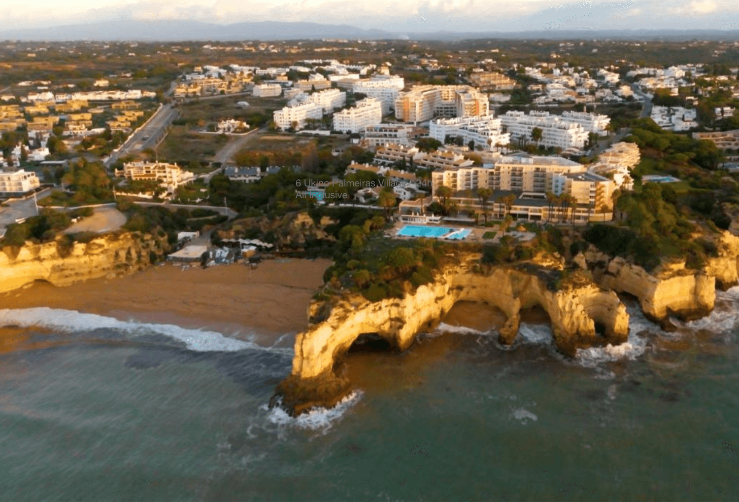 strand en uitzicht over Ukino Palmeiras Village - 24h All Inclusive